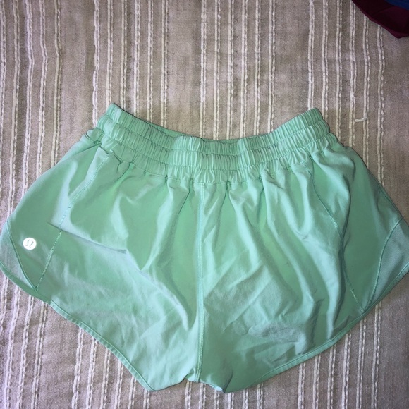 lululemon athletica Pants - Lululemon hotty hot shorts size 6